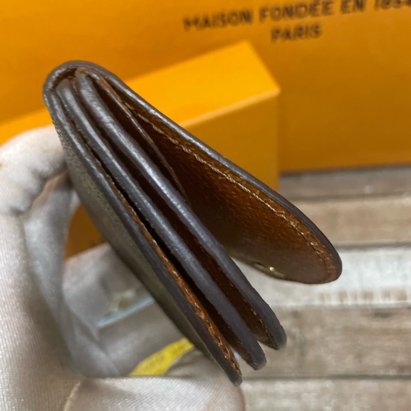 Louis Vuitton Coin Pouchette - Picture 10 of 11